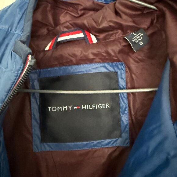 Tommy Hilfiger Quilted Hooded Jacket (Size L) - Picture 2 of 2